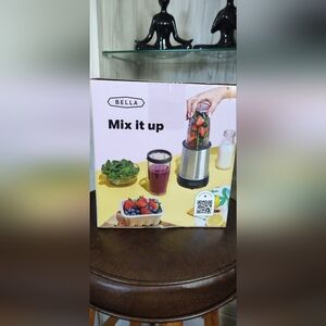 Bella 8-Pc. Personal 285-Watt Rocket Blender